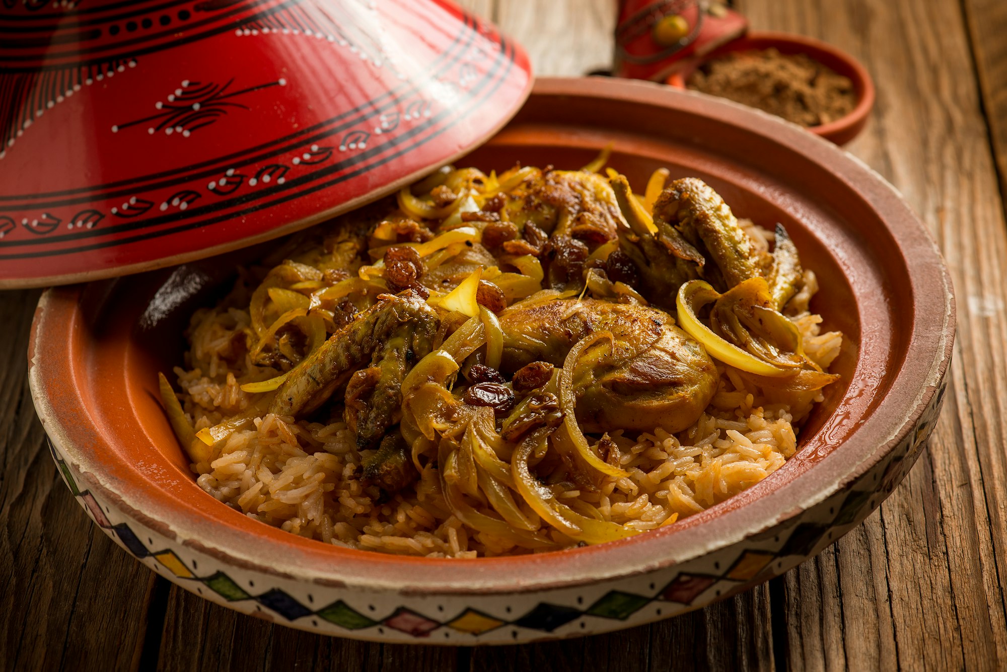 Repas traditionnel marocain tajine